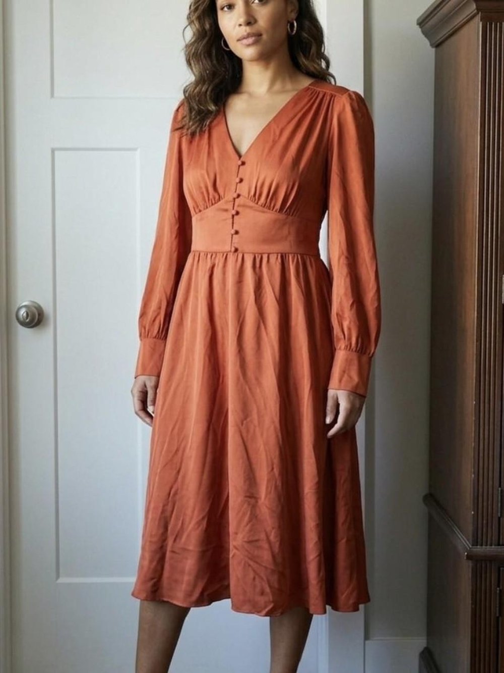 RIHOAS Burnt Orange V-Neck Long Sleeve Midi Dress